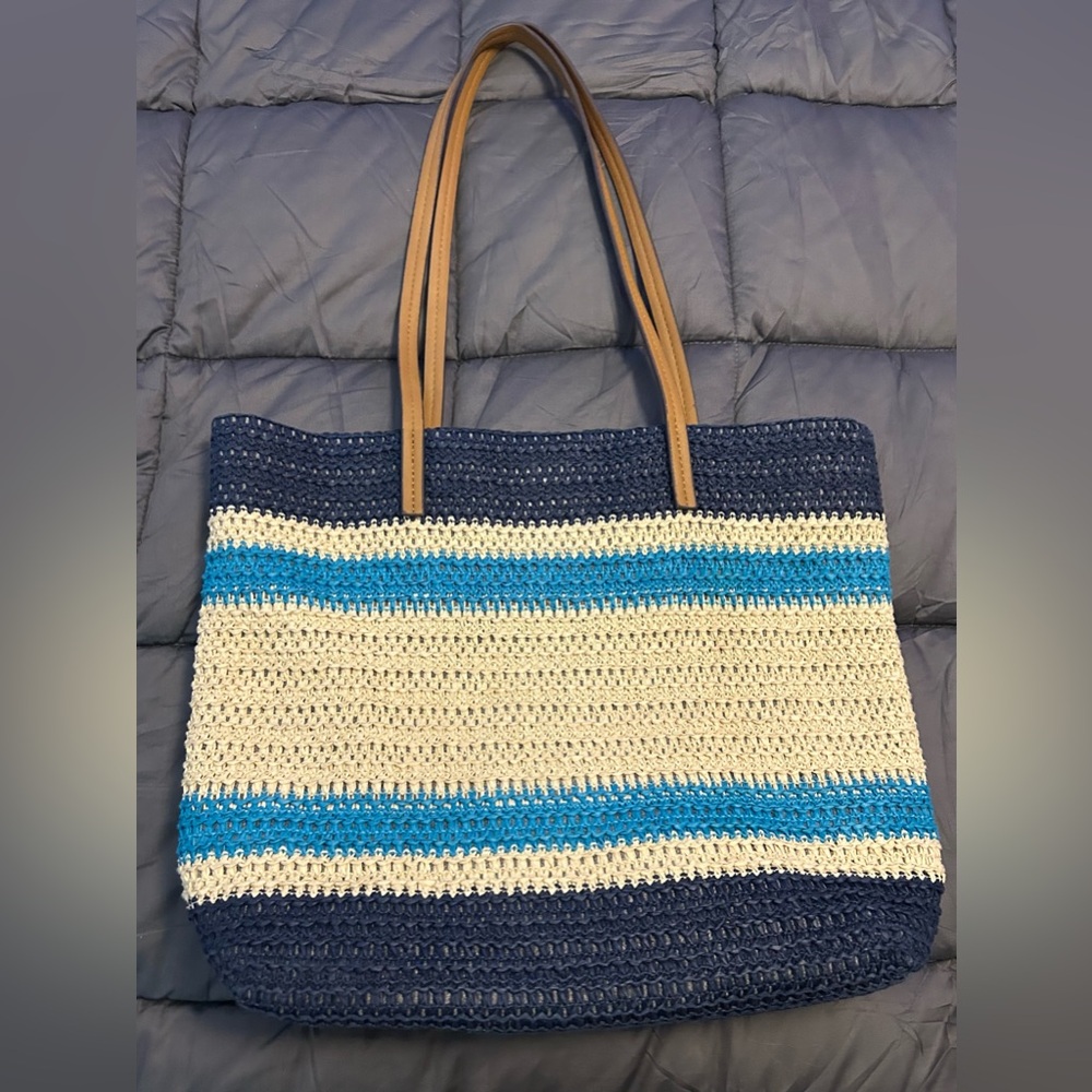 Chico’s straw bag / tote. Navy blue & tan
